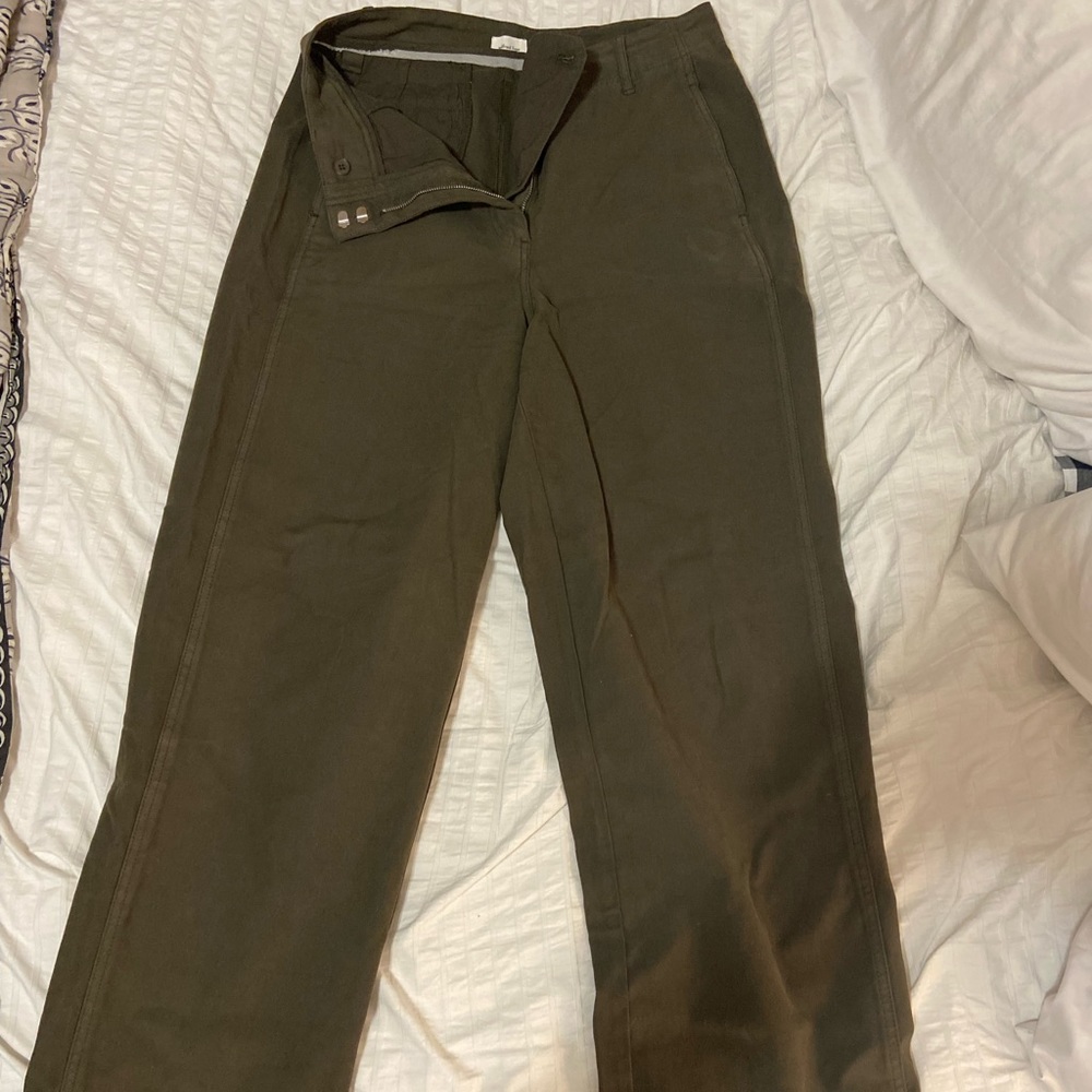 Aritzia Ascendant Pant in olive green